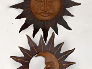 wooden-carved-sun-moon-wall-hang