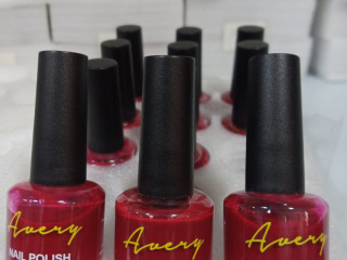 avery-normal-polish-15ml