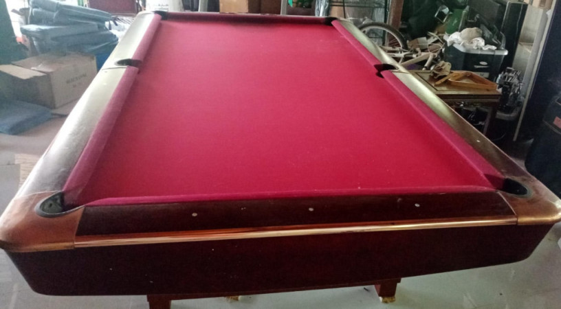 billiard-table-store-clearing-big-1